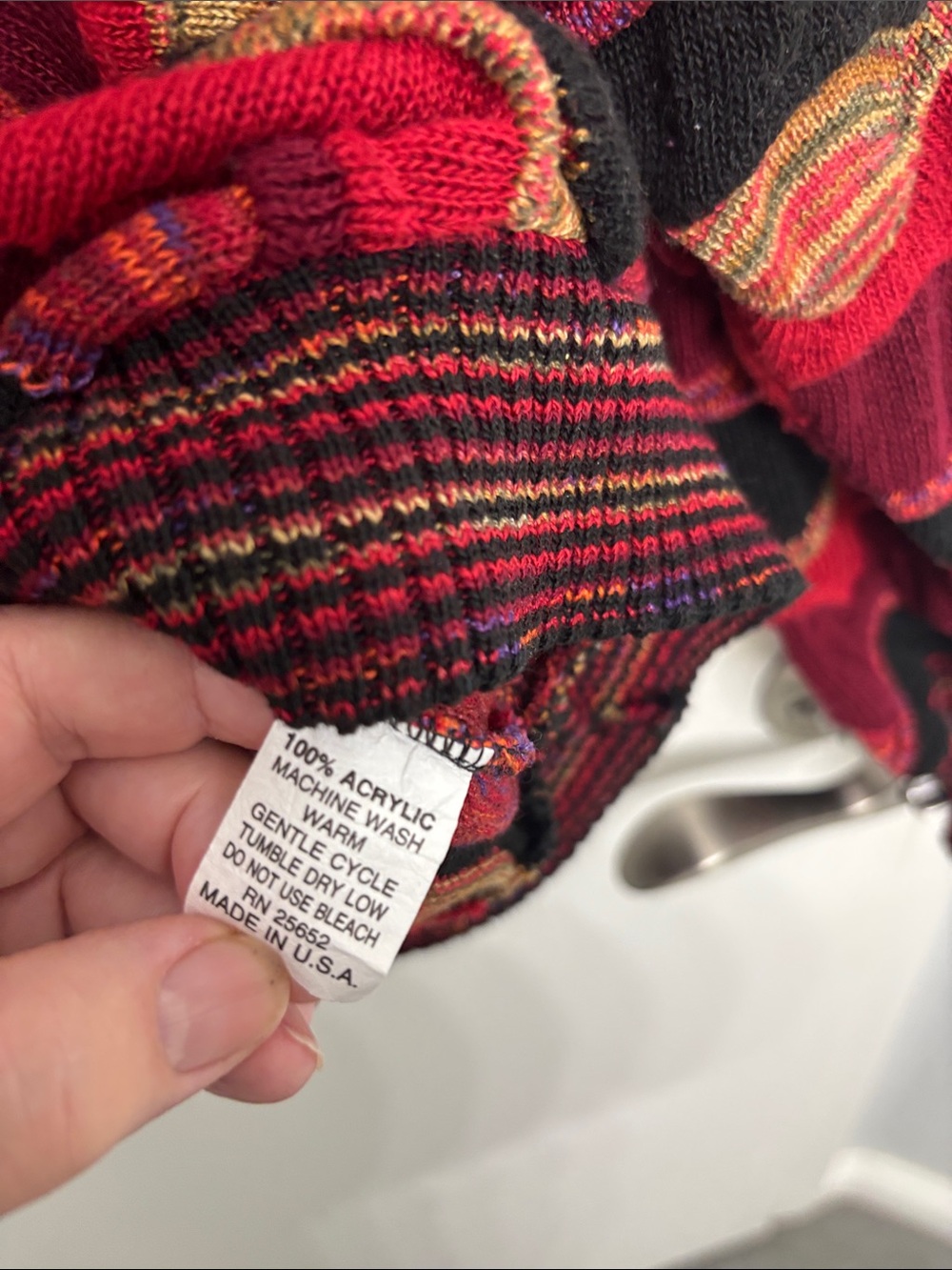 Vintage Protege Men's Red Multi-Color Wave Knit Sweater - Picture 3 of 6
